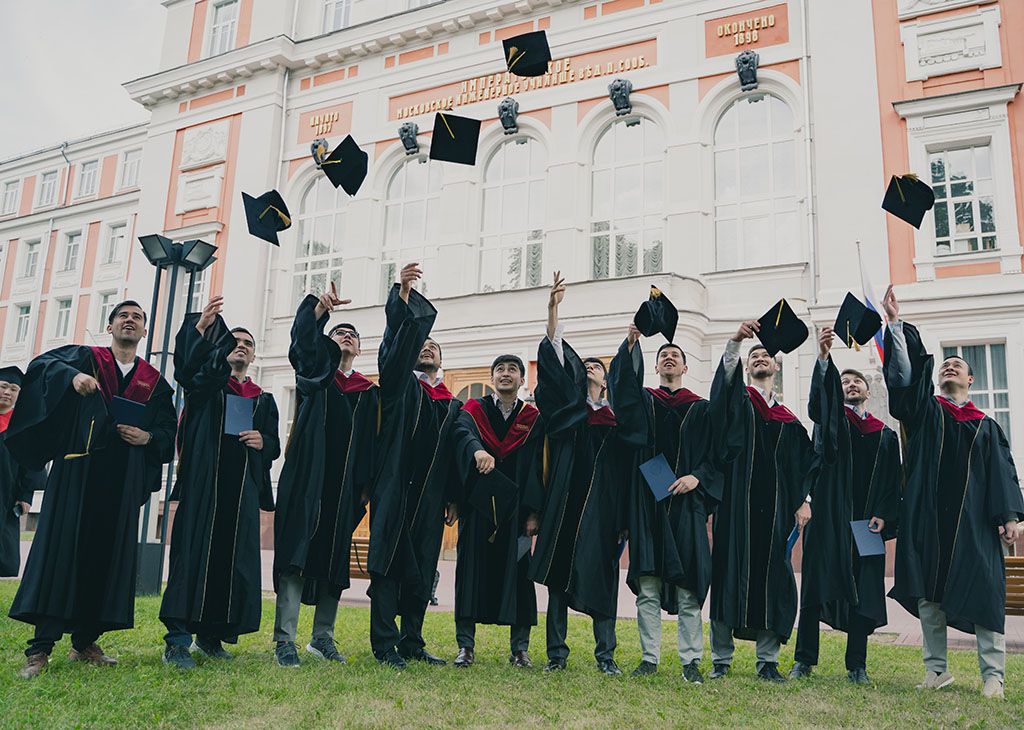 image étudiants jeunes